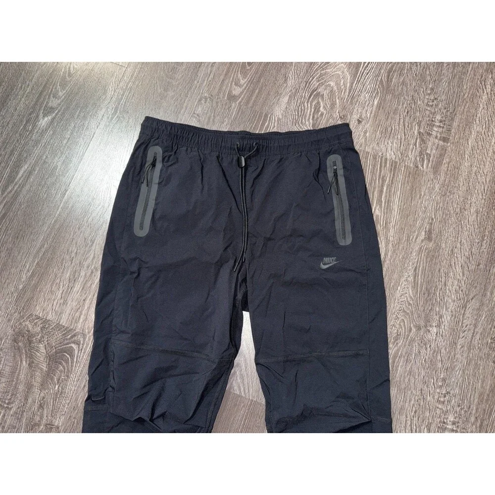 Men’s Size XL Nike Tech Woven Jogger Pants Black Classic Sportswear HM8241-010